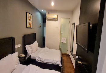 Crossroads Hotel