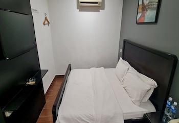 Crossroads Hotel