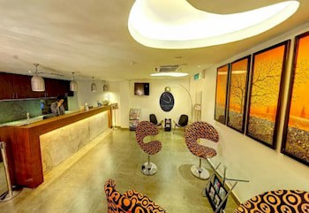 Crossroads Hotel