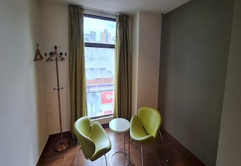 Crossroads Hotel