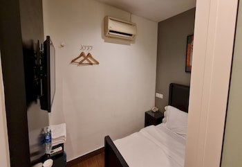 Crossroads Hotel