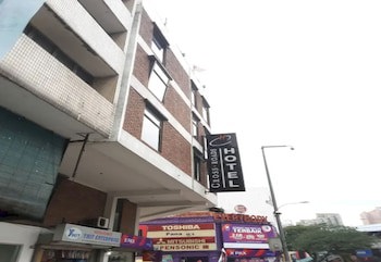 Crossroads Hotel