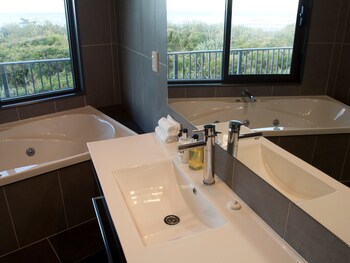 Greymouth Seaside Top 10 Holiday Park