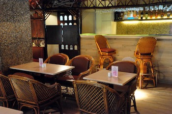 Abbott Hotel