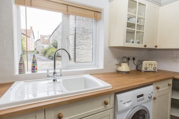 Withy Cottages