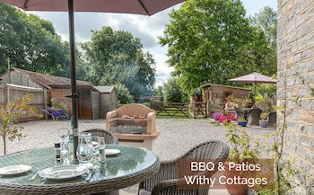 Withy Cottages