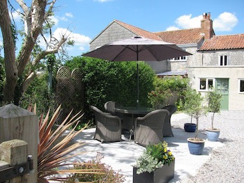 Withy Cottages