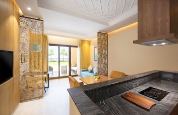 Doubletree By Hilton Resort & Spa Marjan Island