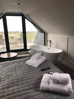 Dormy House Hotel