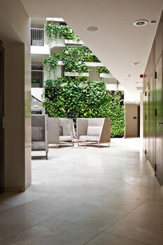 Mana Suites & Sea