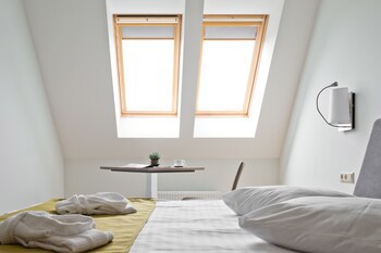 Mana Suites & Sea