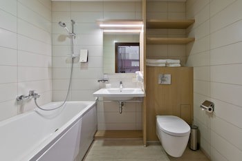 Mana Suites & Sea