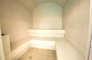 Mana Suites & Sea