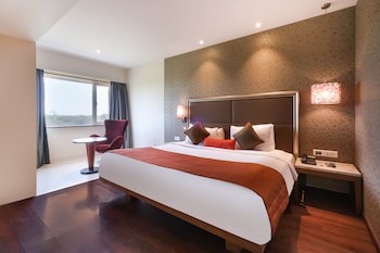 7 Apple Hotel Pimpri Pune