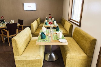 7 Apple Hotel Pimpri Pune
