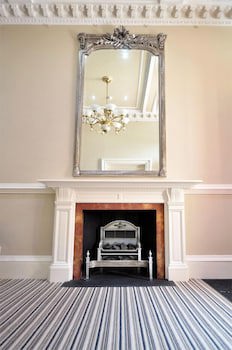 Palmerston Suites