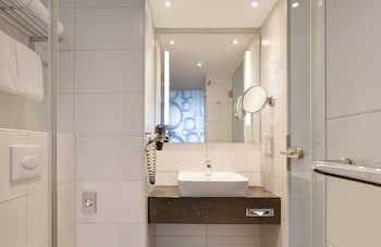 Holiday Inn Berlin - City East Side by IHG galeri fotoğrafı