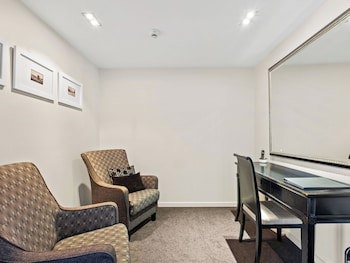Clear Ridge Apartments