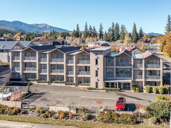 Clear Ridge Apartments