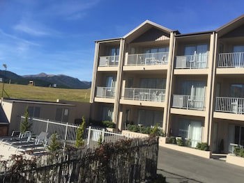 Clear Ridge Apartments
