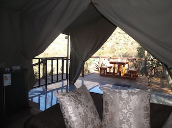 Old Mill Lodge, Working Ostrich Farm & Restaurant, Oudtshoorn