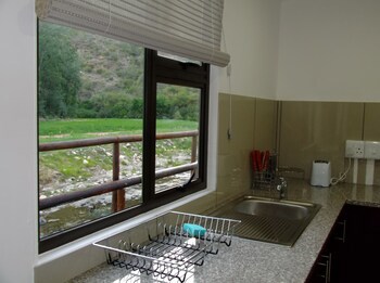 Old Mill Lodge, Working Ostrich Farm & Restaurant, Oudtshoorn