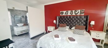 Old Mill Lodge, Working Ostrich Farm & Restaurant, Oudtshoorn