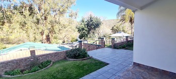 Old Mill Lodge, Working Ostrich Farm & Restaurant, Oudtshoorn
