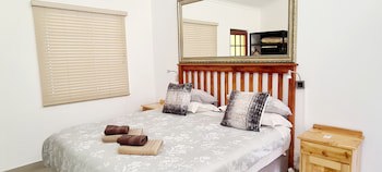 Old Mill Lodge, Working Ostrich Farm & Restaurant, Oudtshoorn