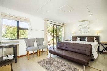 Old Mill Lodge, Working Ostrich Farm & Restaurant, Oudtshoorn