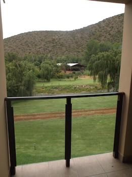 Old Mill Lodge, Working Ostrich Farm & Restaurant, Oudtshoorn