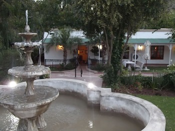 Old Mill Lodge, Working Ostrich Farm & Restaurant, Oudtshoorn