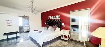 Old Mill Lodge, Working Ostrich Farm & Restaurant, Oudtshoorn