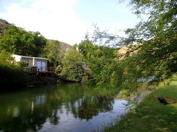 Old Mill Lodge, Working Ostrich Farm & Restaurant, Oudtshoorn