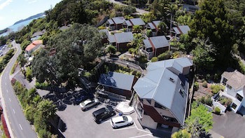 Bay Cabinz Motel