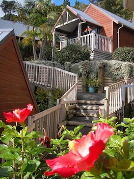 Bay Cabinz Motel