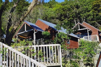 Bay Cabinz Motel