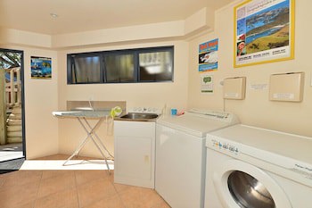 Bay Cabinz Motel