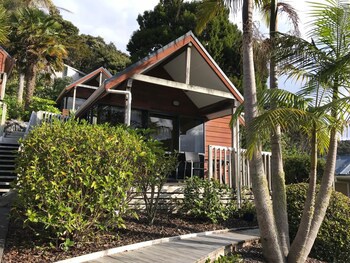 Bay Cabinz Motel