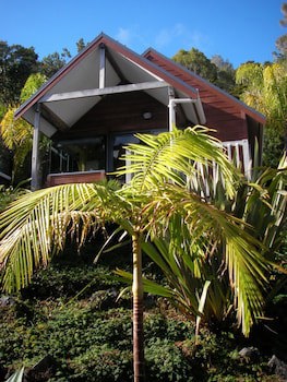 Bay Cabinz Motel