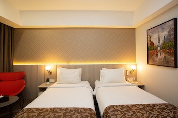 Avissa Suites