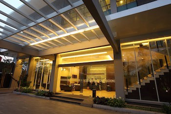 Avissa Suites