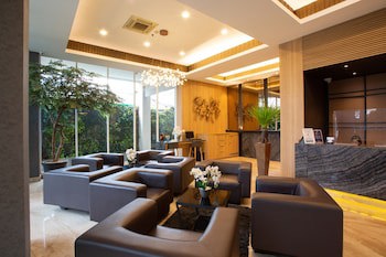 Avissa Suites