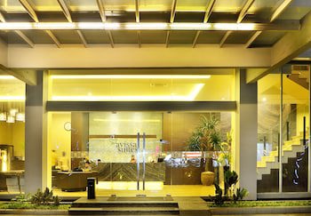 Avissa Suites