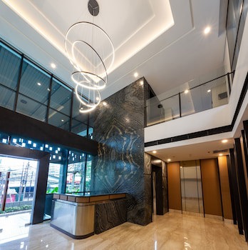 Avissa Suites