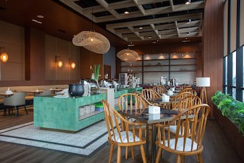 Avissa Suites