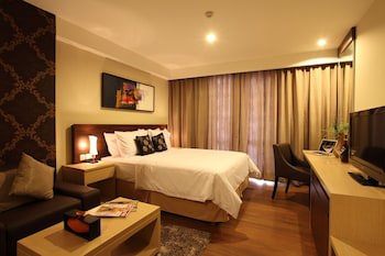 Avissa Suites