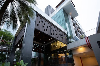 Avissa Suites