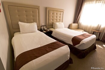 Castle Peak Hotel