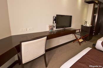 Castle Peak Hotel